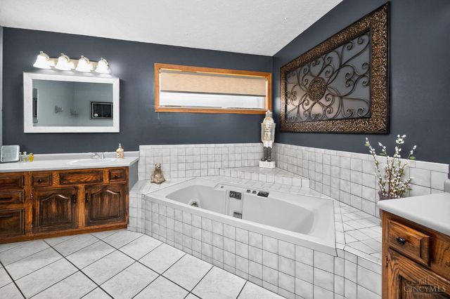 7293 Timbernoll Drive, West Chester, OH 45069