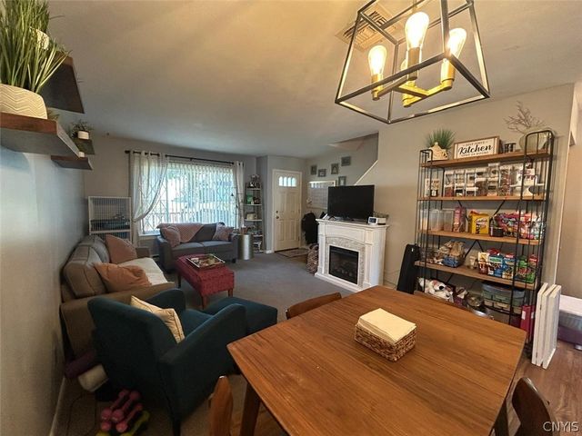 205 Natick Circle, Camillus, NY 13031