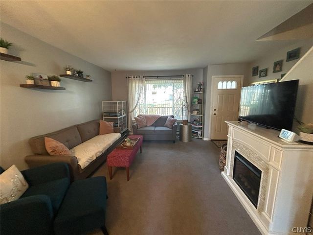 205 Natick Circle, Camillus, NY 13031