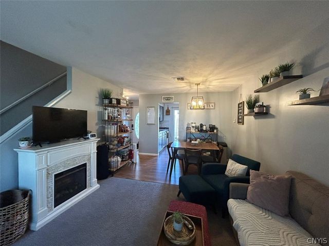 205 Natick Circle, Camillus, NY 13031