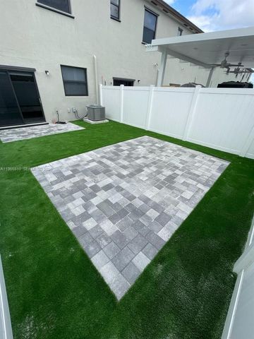 3436 W 111th Pl, Hialeah, FL 33018