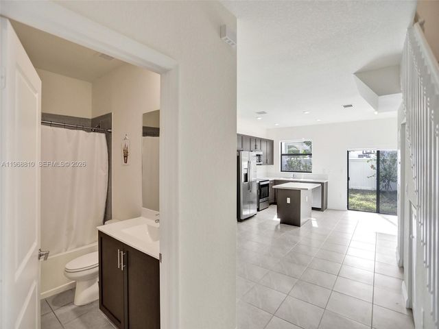 3436 W 111th Pl, Hialeah, FL 33018