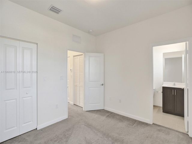 3436 W 111th Pl, Hialeah, FL 33018