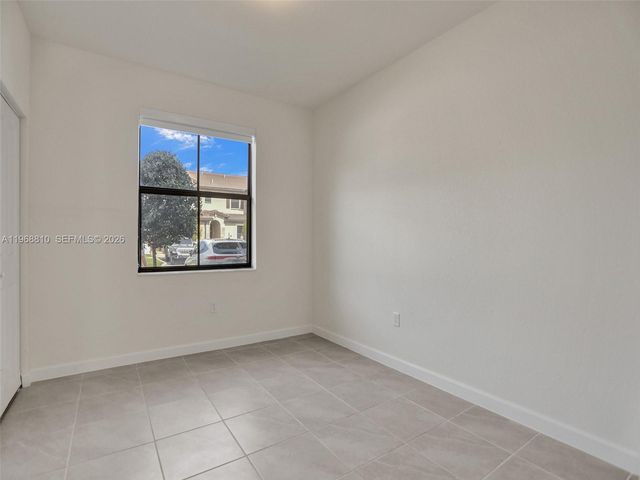 3436 W 111th Pl, Hialeah, FL 33018