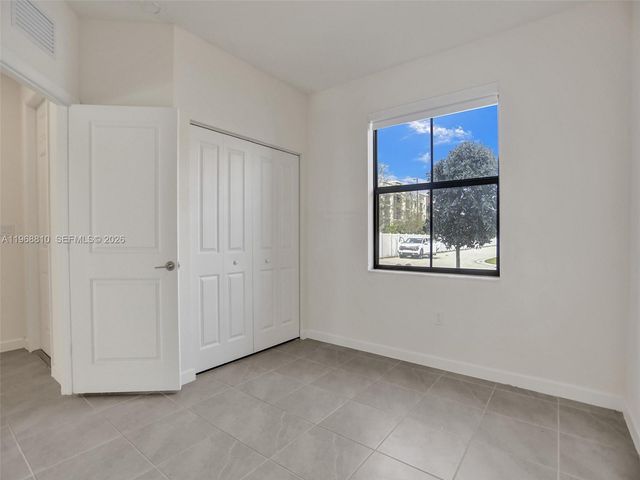 3436 W 111th Pl, Hialeah, FL 33018