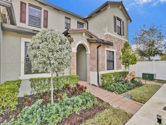 3436 W 111th Pl, Hialeah, FL 33018