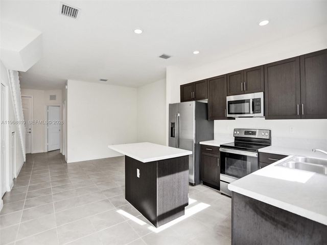 3436 W 111th Pl, Hialeah, FL 33018