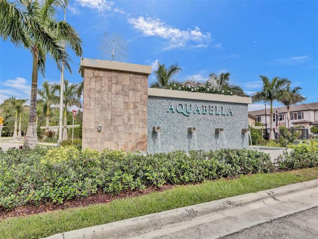 3436 W 111th Pl, Hialeah, FL 33018