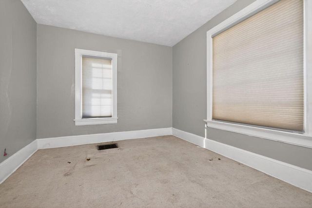 235 W South STREET, Oconomowoc, WI 53066