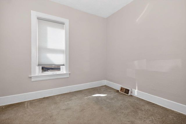 235 W South STREET, Oconomowoc, WI 53066