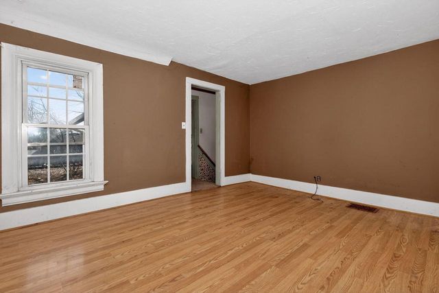 235 W South STREET, Oconomowoc, WI 53066