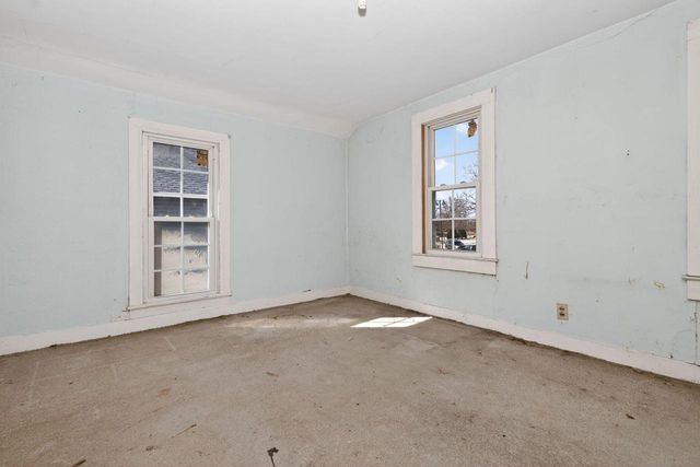 235 W South STREET, Oconomowoc, WI 53066