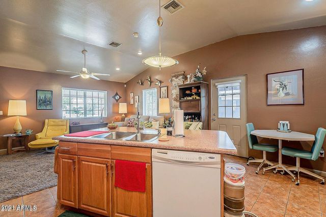 9416 N 3RD Avenue, Phoenix, AZ 85021