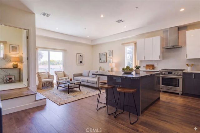 2821 Virginia A, Los Angeles, CA 90016