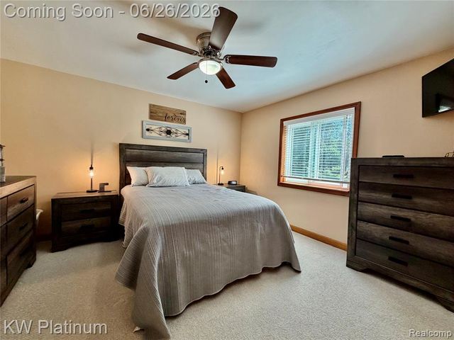 2930 W Water Street, Port Huron, MI 48060