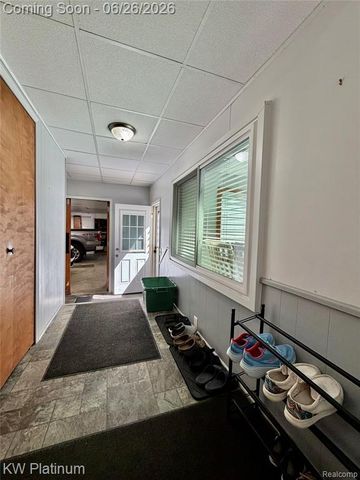 2930 W Water Street, Port Huron, MI 48060