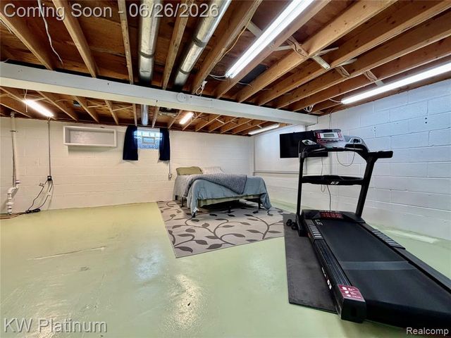 2930 W Water Street, Port Huron, MI 48060
