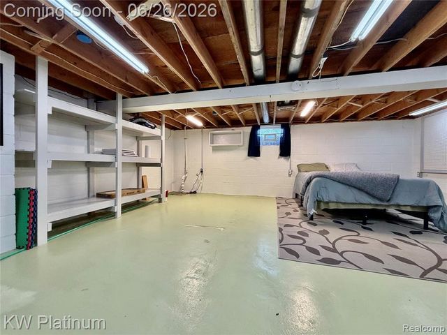 2930 W Water Street, Port Huron, MI 48060
