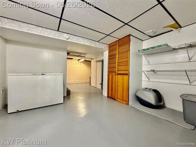 2930 W Water Street, Port Huron, MI 48060