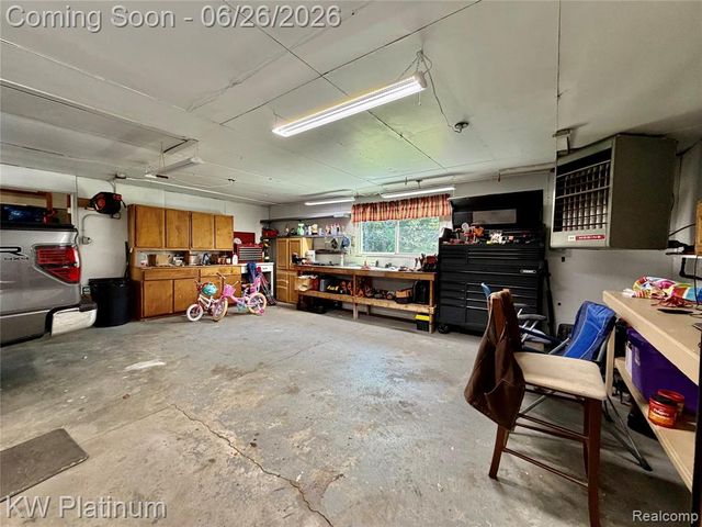 2930 W Water Street, Port Huron, MI 48060