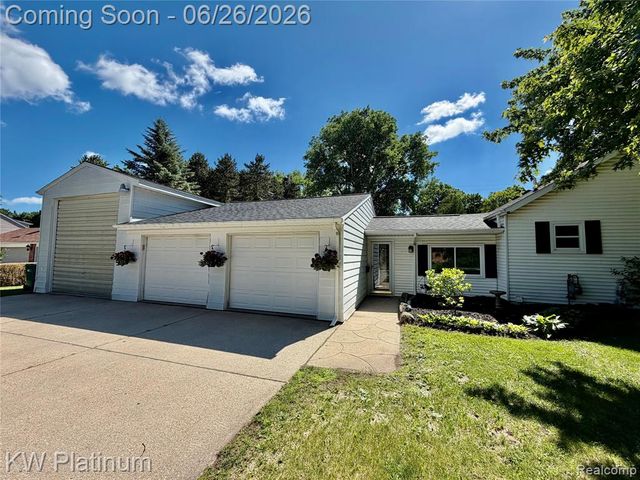 2930 W Water Street, Port Huron, MI 48060