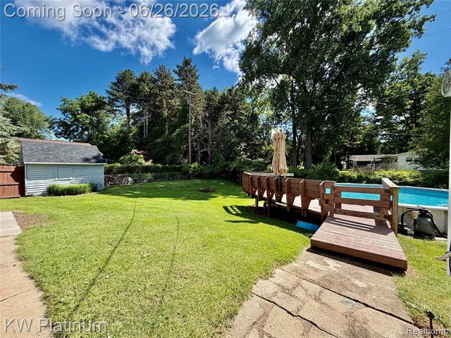 2930 W Water Street, Port Huron, MI 48060