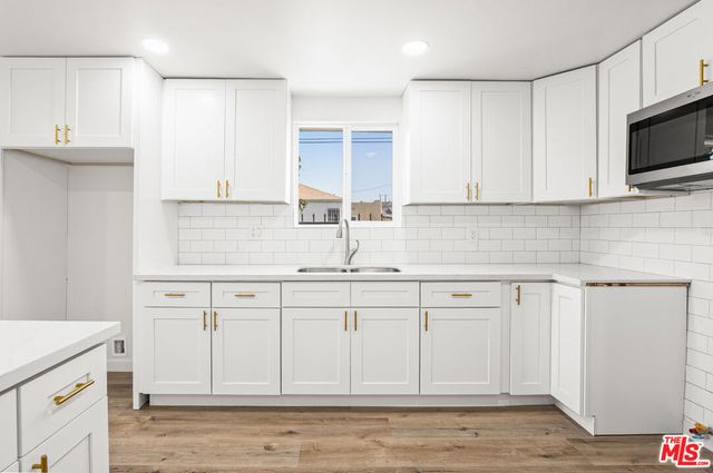 1500 W 58th Place, Los Angeles, CA 90047