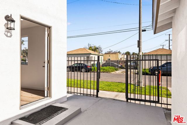 1500 W 58th Place, Los Angeles, CA 90047