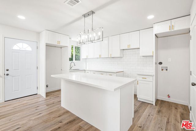 1500 W 58th Place, Los Angeles, CA 90047