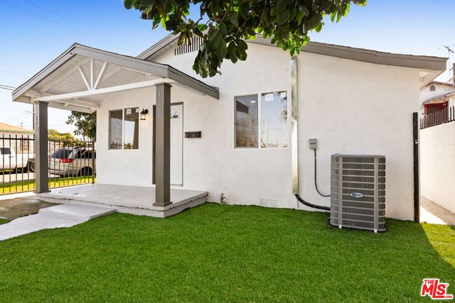 1500 W 58th Place, Los Angeles, CA 90047