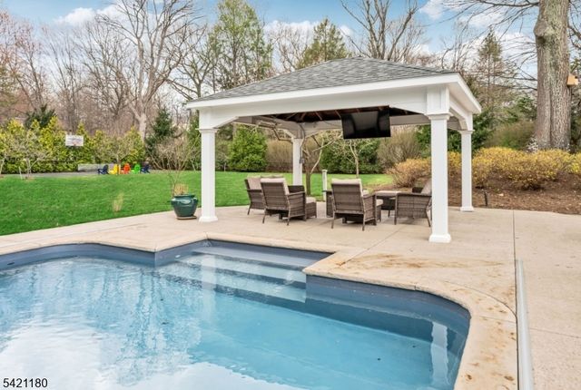 241 Grove Street, Ramsey Boro, NJ 07446