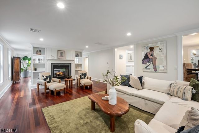 241 Grove Street, Ramsey Boro, NJ 07446