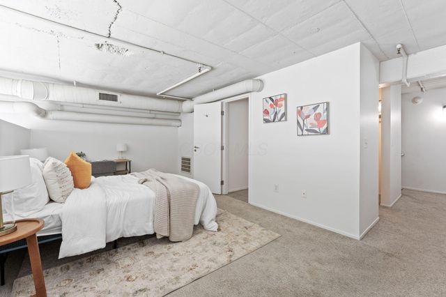 60 E Spring Street, 211, Columbus, OH 43215