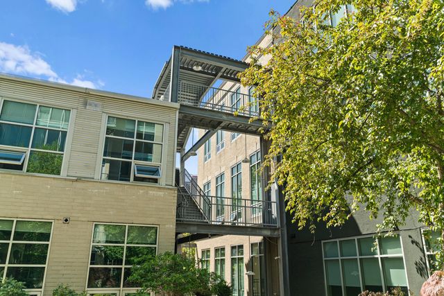 60 E Spring Street, 211, Columbus, OH 43215