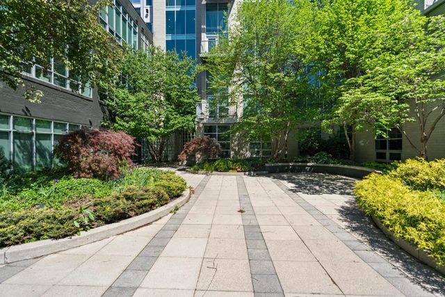 60 E Spring Street, 211, Columbus, OH 43215