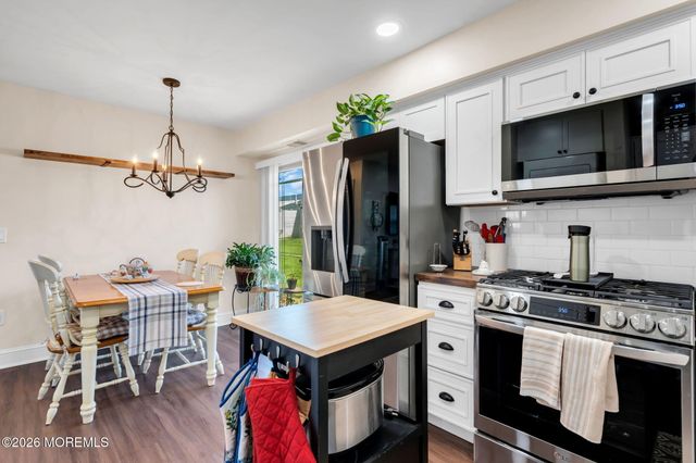 4 Michigan Drive 363, Matawan, NJ 07747