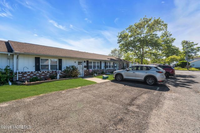 4 Michigan Drive 363, Matawan, NJ 07747