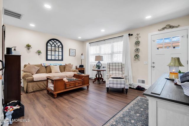 4 Michigan Drive 363, Matawan, NJ 07747