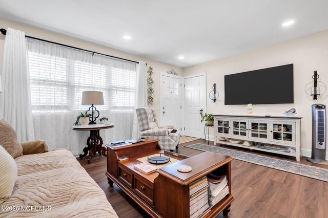 4 Michigan Drive 363, Matawan, NJ 07747