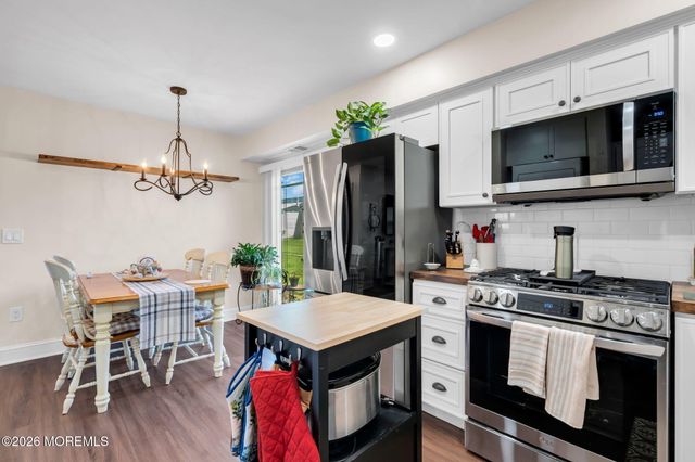 4 Michigan Drive 363, Matawan, NJ 07747