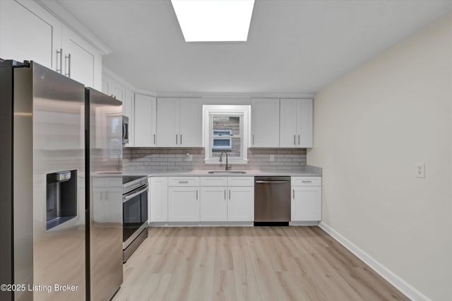 6607 Sky Blue Ave, Louisville, KY 40258