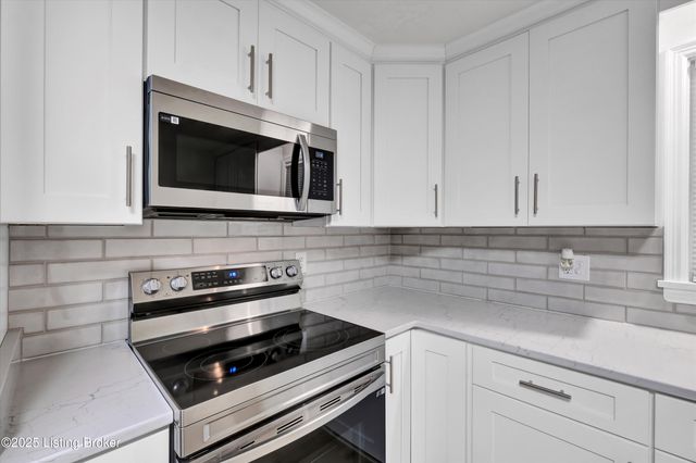 6607 Sky Blue Ave, Louisville, KY 40258