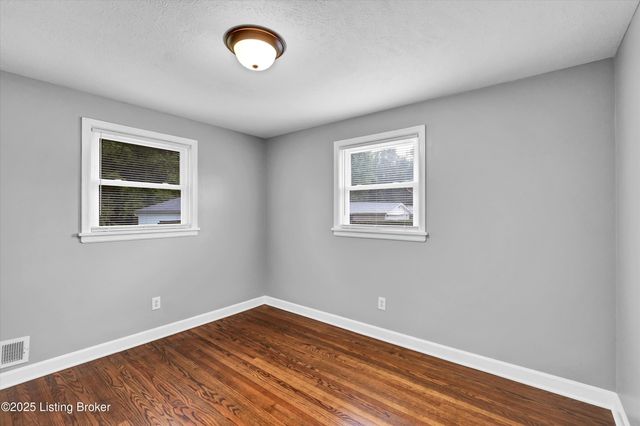 6607 Sky Blue Ave, Louisville, KY 40258