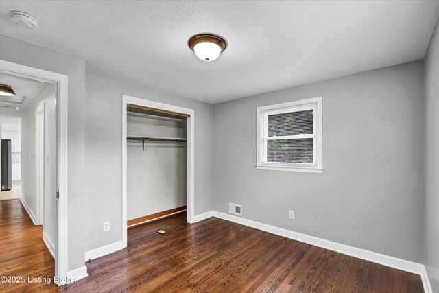 6607 Sky Blue Ave, Louisville, KY 40258