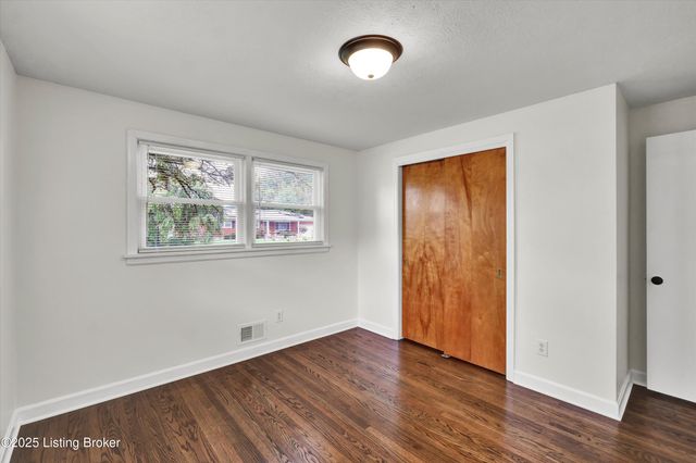 6607 Sky Blue Ave, Louisville, KY 40258