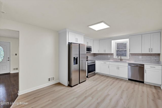 6607 Sky Blue Ave, Louisville, KY 40258