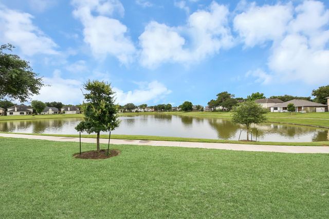 23127 N Waterlake Drive, Richmond, TX 77406
