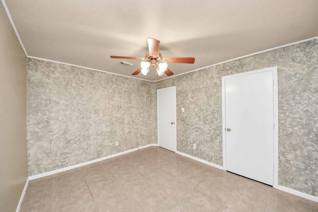 23127 N Waterlake Drive, Richmond, TX 77406