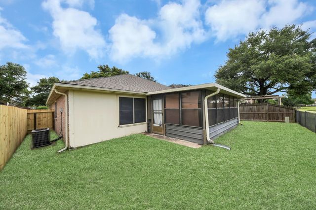 23127 N Waterlake Drive, Richmond, TX 77406