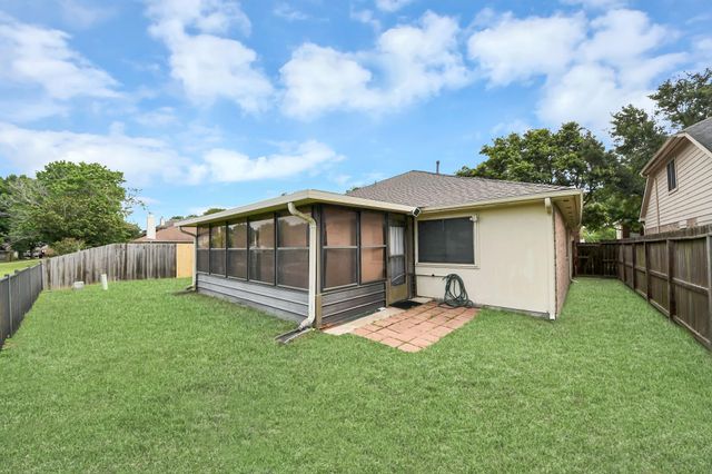 23127 N Waterlake Drive, Richmond, TX 77406